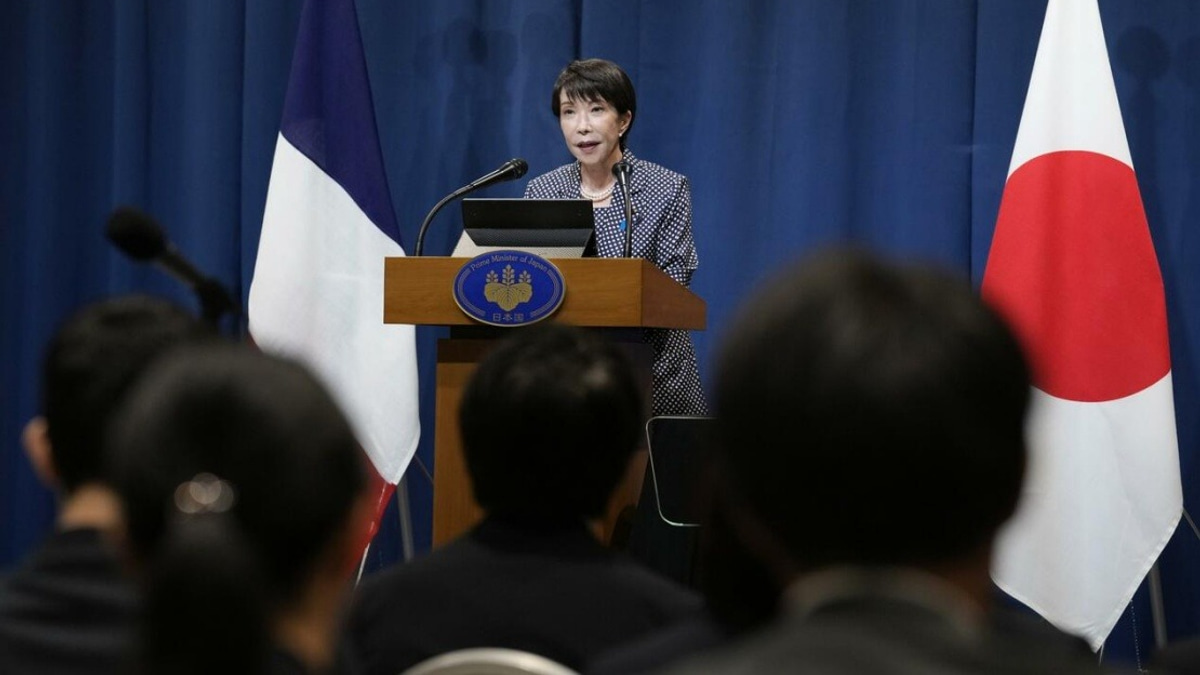 Japan's Takaichi Cabinet Hits Lowest Approval at 55.8%, Facing Economic Headwinds