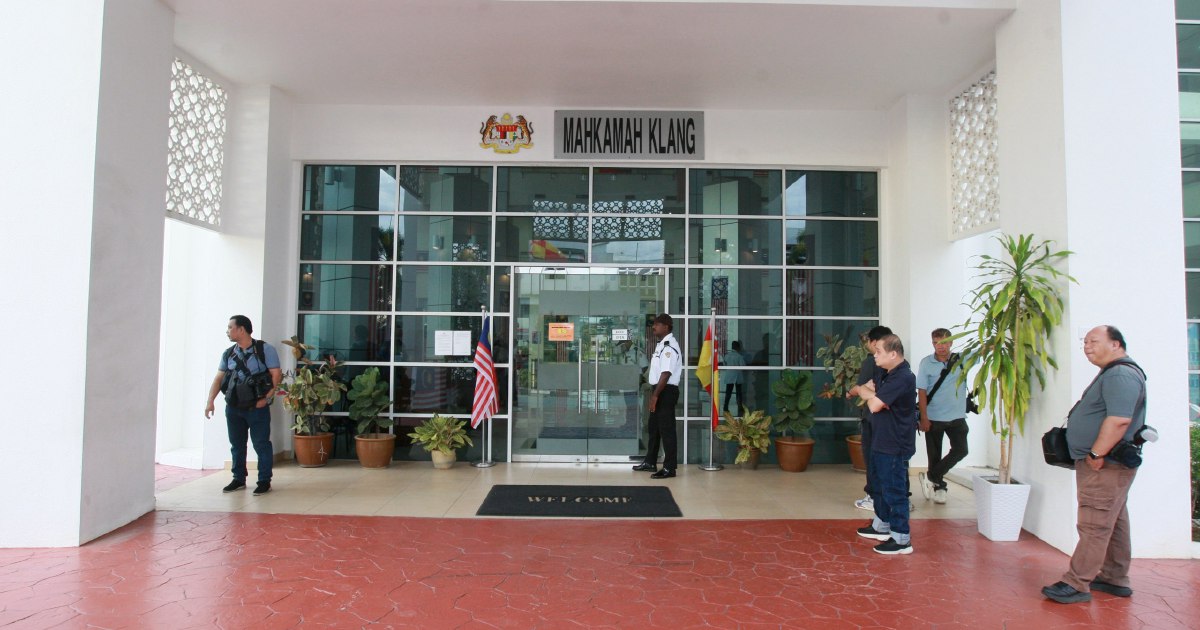 Calm Scene at Klang Court as Rocky Case Suspect Faces Charges