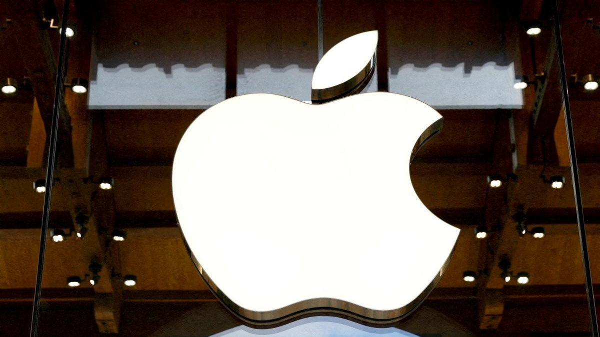 Russian Social Network VK Sues Apple Over App Store Removal
