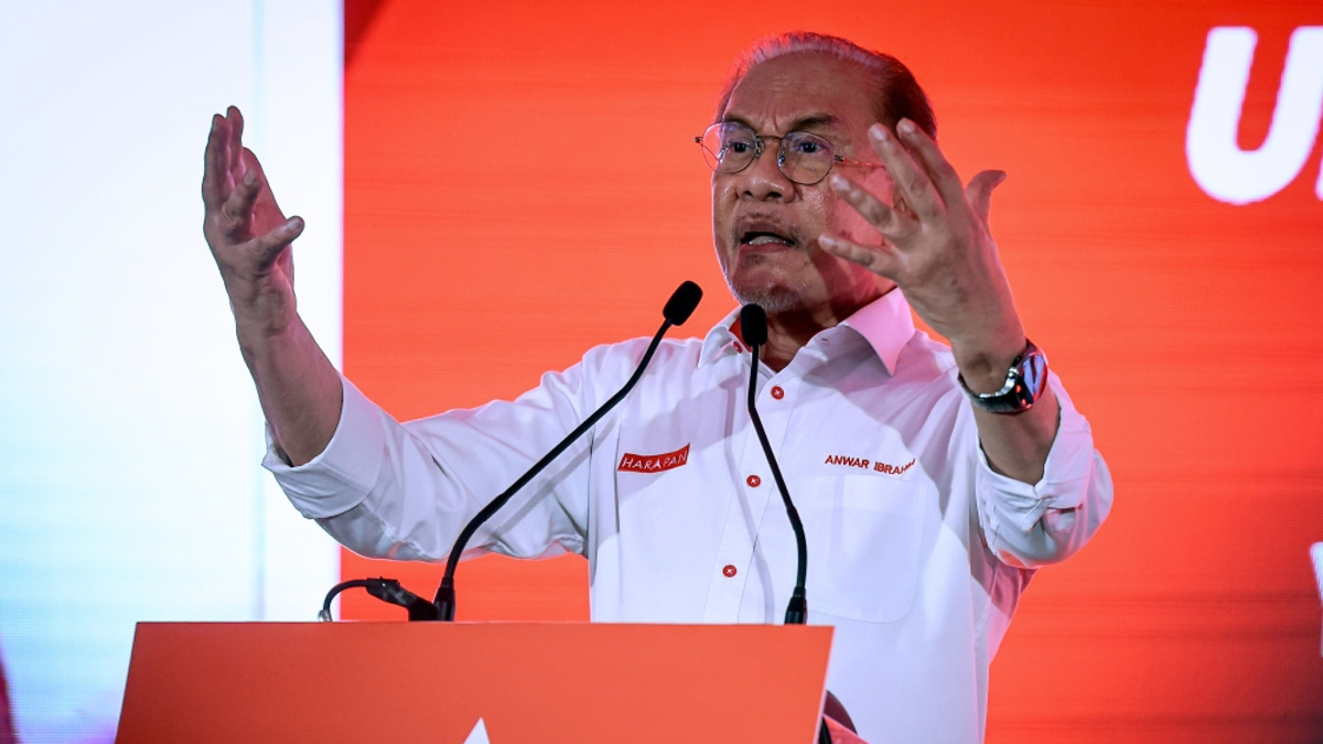 Anwar Takes Campaign to Negeri Sembilan as Pakatan Seeks to Consolidate Support