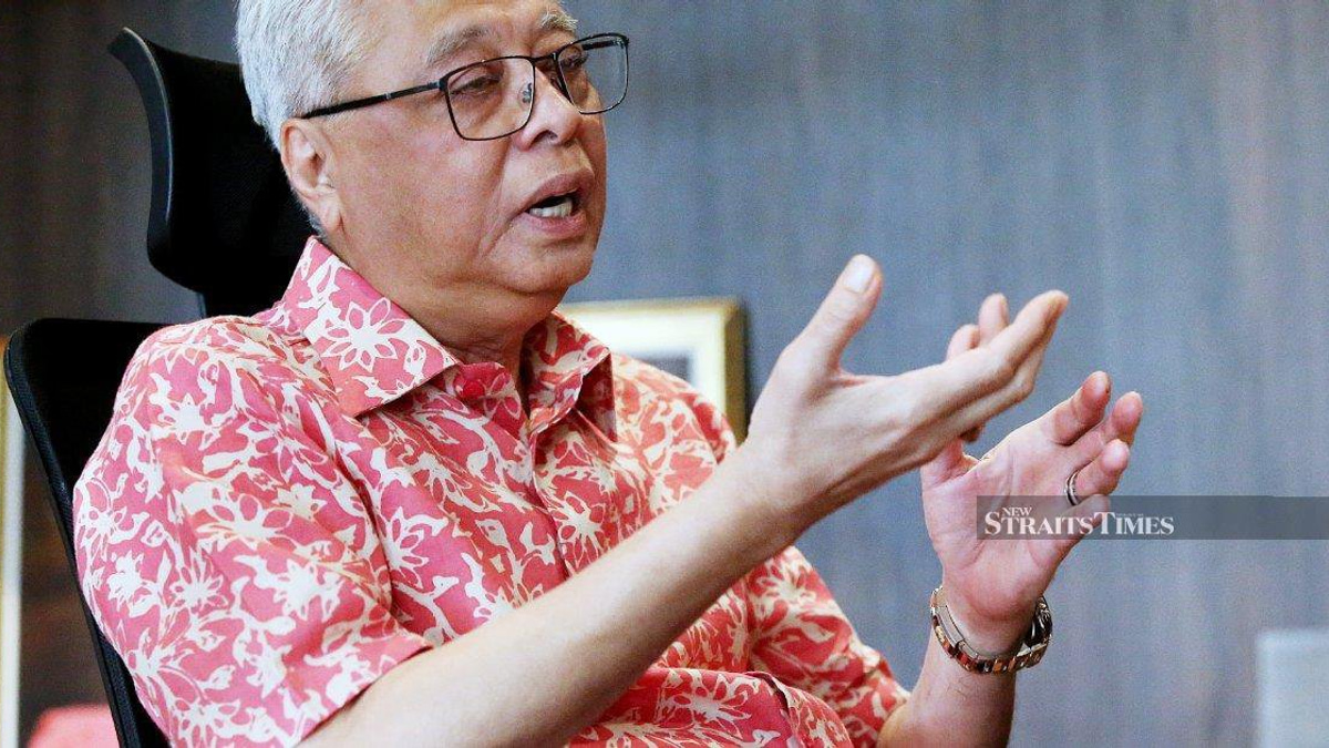 Former PM Ismail Sabri Admitted to National Heart Institute Before Court Hearing