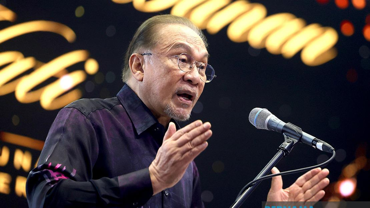 Anwar Urges Malaysians to Stand Against Divisive Racial Rhetoric