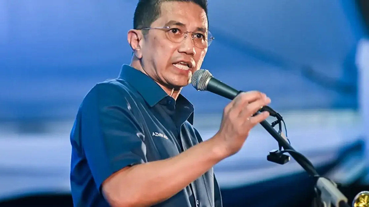 Azmin Ali positioned as key figure in potential Bersatu-PH reconciliation if party leadership changes