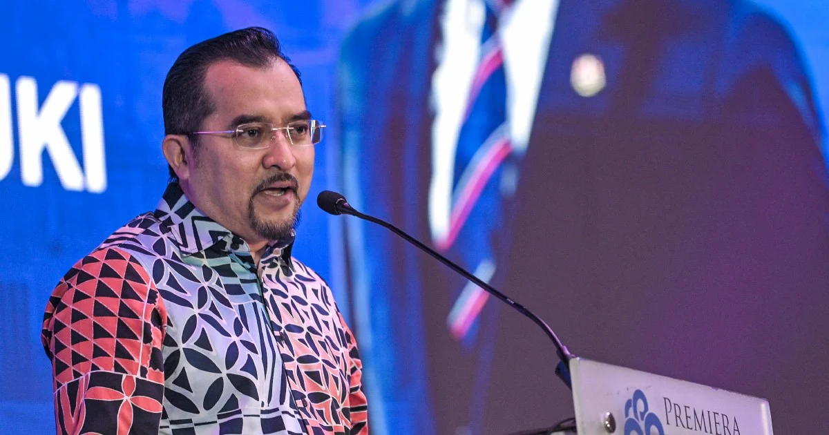 Umno's Asyraf Defends Pas Alliance with BN Against PH Criticism
