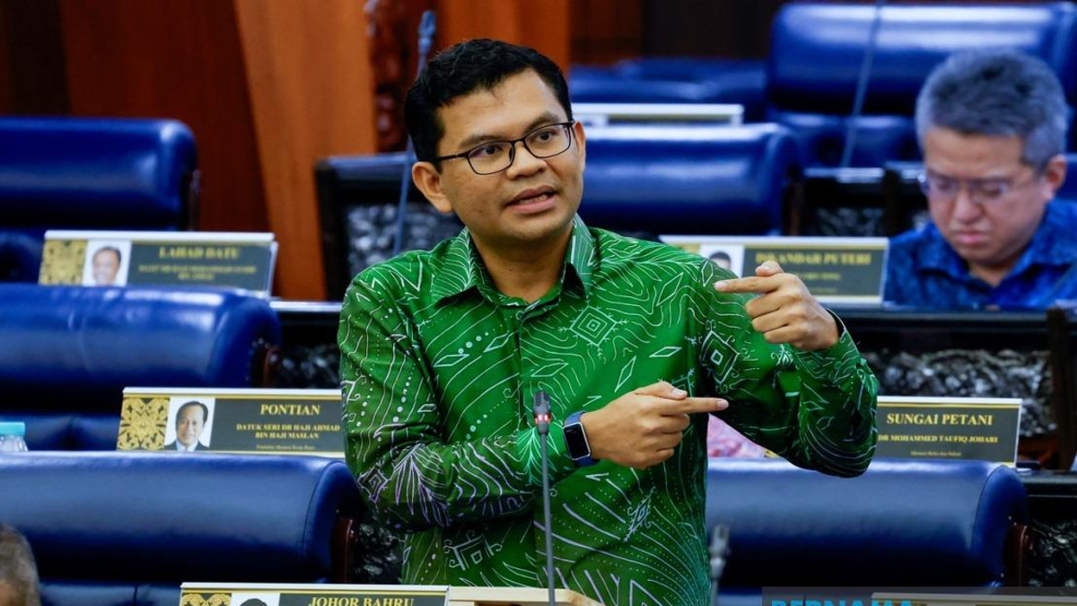 Malaysia's Labour Market Holds Steady as Job Losses Decline, Says Economy Minister