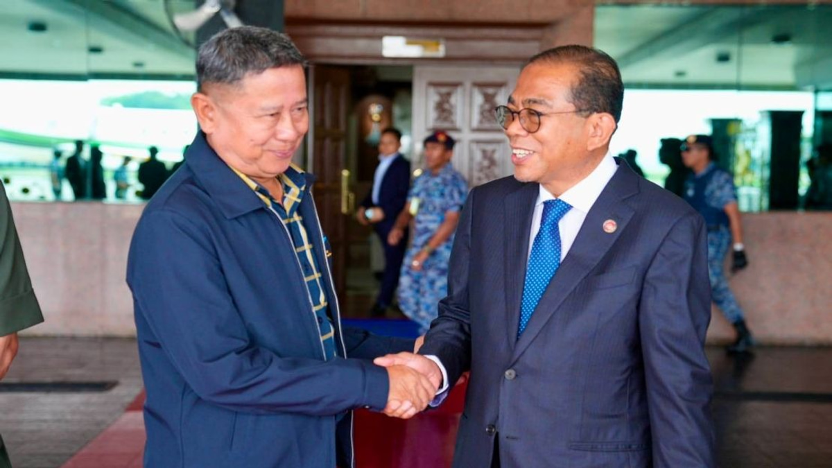 Thai Defence Minister Briefs Malaysian Counterpart on Southern Border Security Crisis