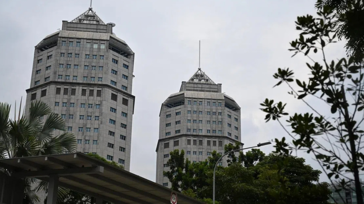 Singapore cancels work permits of two Bangladeshi nationals over extremist social media posts
