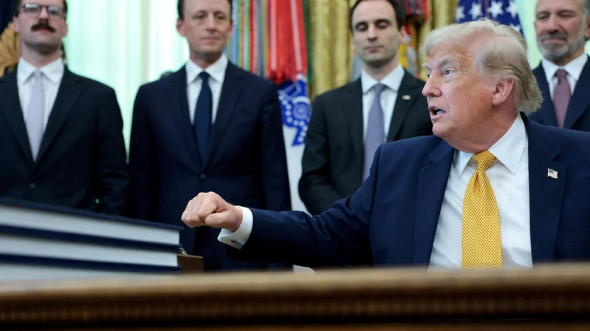 Two More Arrested in Connection with Alleged White House Attack Plot During Trump UFC Event