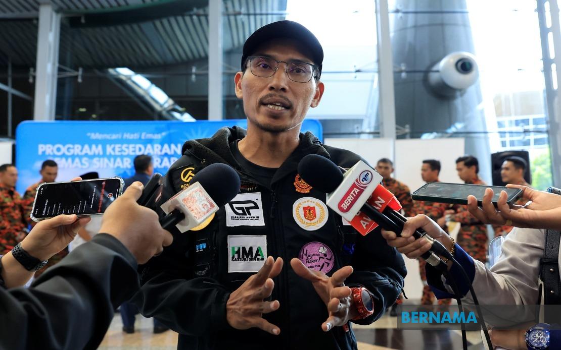 Family of Missing Malaysian Firefighter in Nepal Clings to Hope Amid Disaster