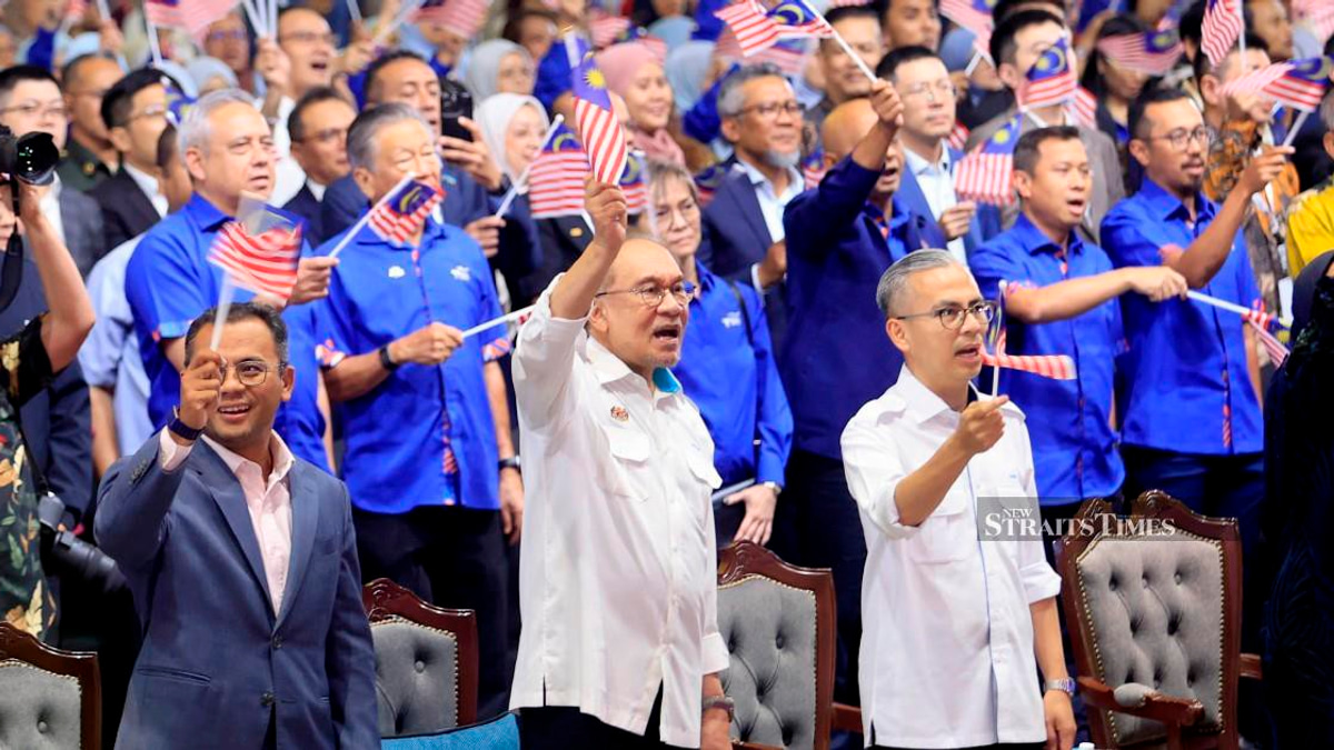 Anwar orders universities to grant students freedom from AUKU restrictions