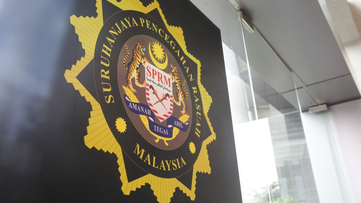 MACC Extends Questioning of Ex-CFO Over RM370 Million Tabung Haji Share Transaction