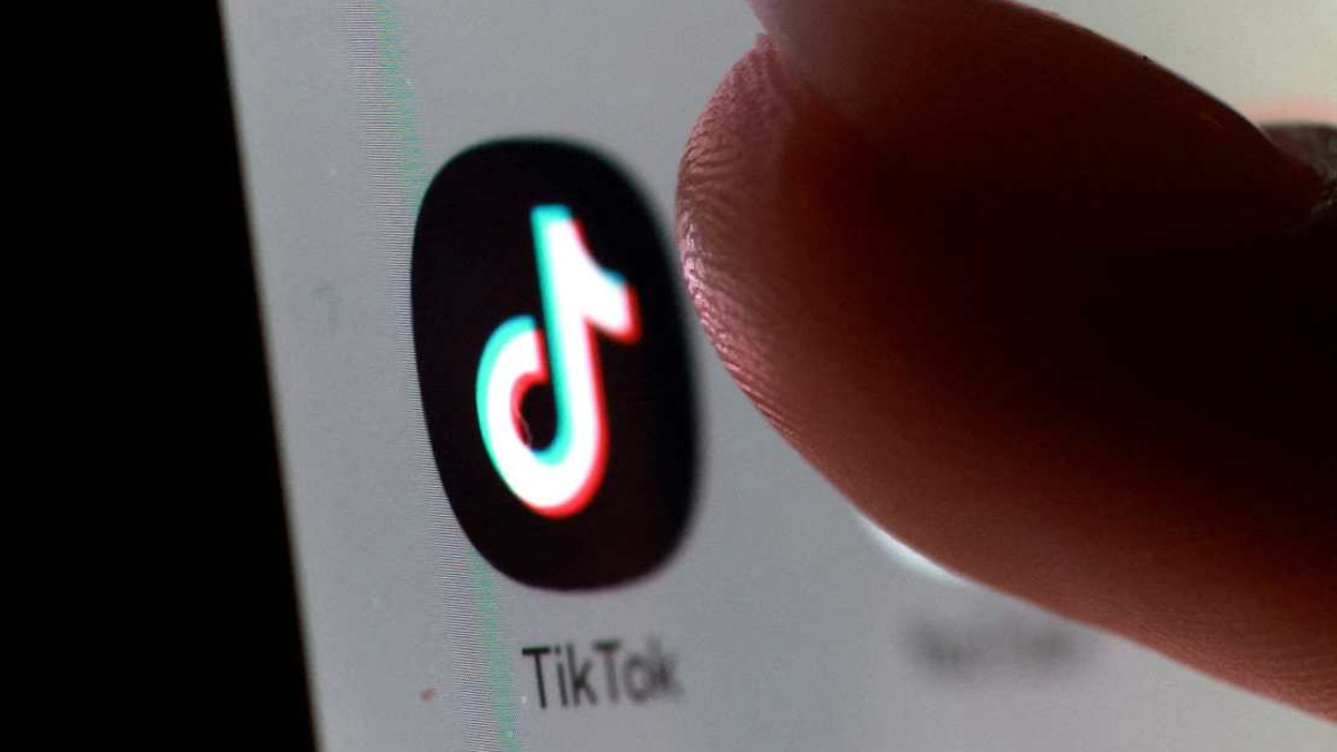 How a Viral TikTok Rumour Led Romanian Villagers to Attack Emergency Responders