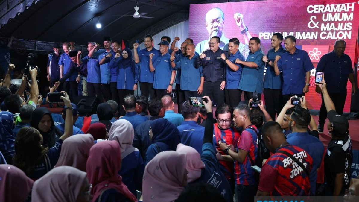 Muhyiddin Unveils 16 Bersatu Candidates for Johor State Election