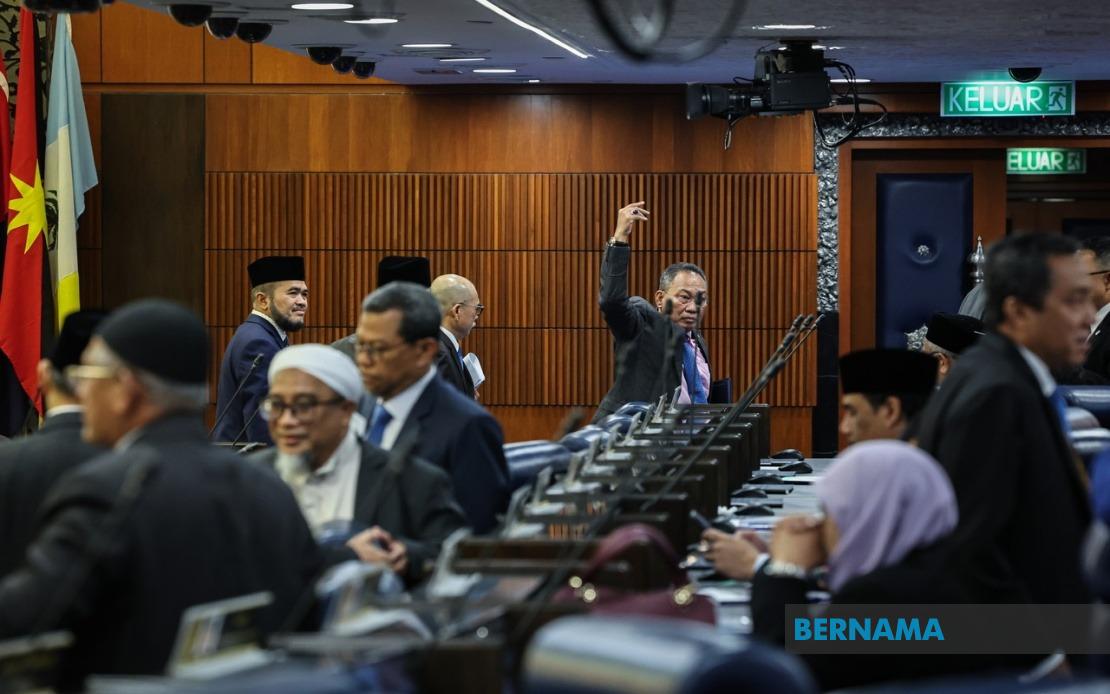 Anwar Dismisses Opposition Tactics on Tabung Haji as Political Distraction