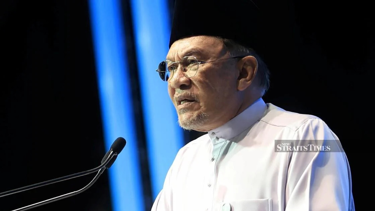 Muar District Office Refutes Claims That PM Anwar Was Barred From Using Government Complex