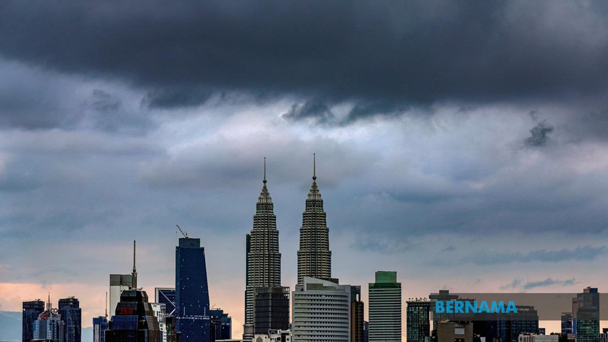 Severe Weather Alert: Thunderstorms and Heavy Rain Expected Across Central and Northern Malaysia Until Afternoon