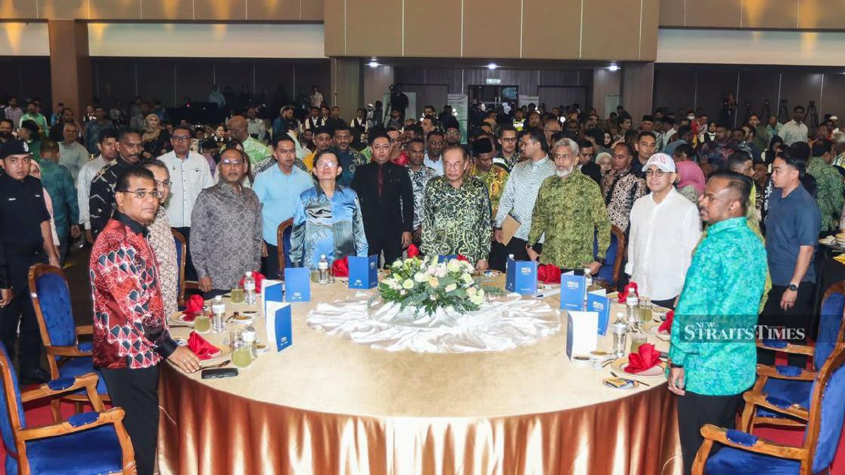 Anwar Calls on Indian Muslims to Spearhead Positive Change Through Unity and Compassion