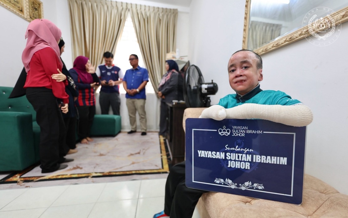 Johor Foundation Supports Teenager with Rare Genetic Skin Disorder