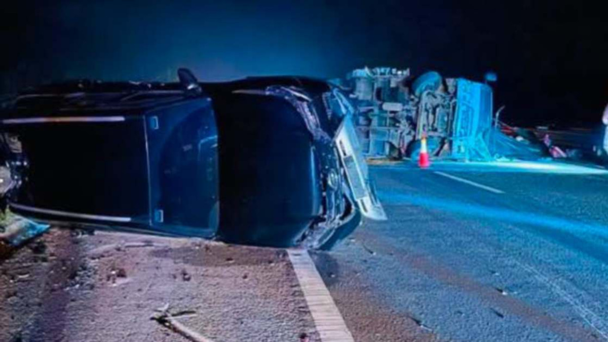 Deputy PM's Media Team Escapes Serious Injury in Three-Vehicle East Coast Expressway Crash