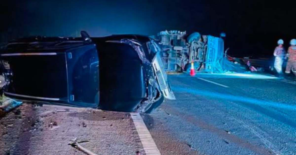 Deputy PM's Media Team Escapes Serious Injury in Three-Vehicle East Coast Expressway Crash