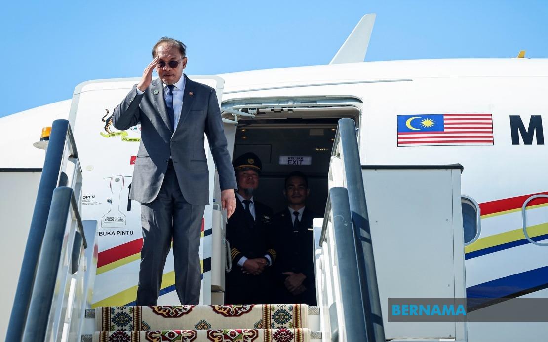 Anwar Returns to Penang After Turkmenistan Visit, Opens Tech Park and Honours Journalists