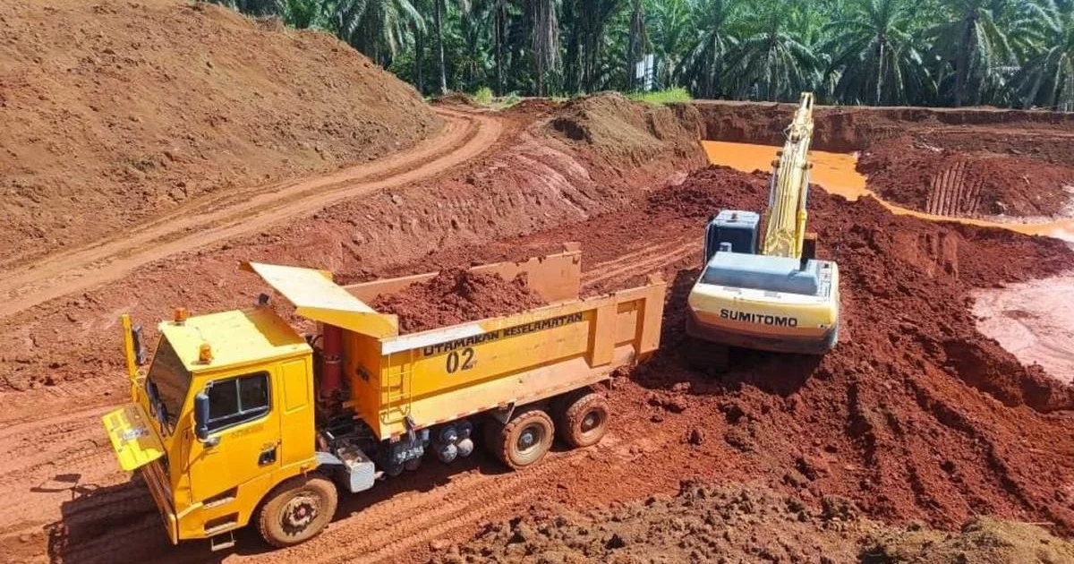 Nine arrested as authorities dismantle illegal bauxite operation in Kuantan, seizing RM3.75 million in contraband