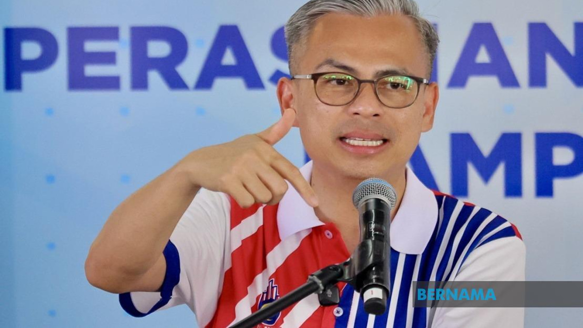 Fahmi Condemns Impersonation Scam Targeting PH's Endau Candidate in Johor Poll