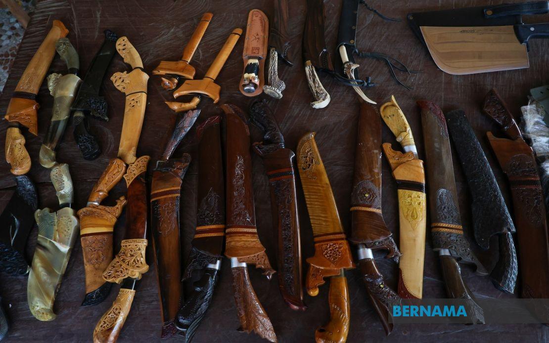The Bird-Headed Golok: How One Collector Keeps Kelantan's Blacksmith Heritage Burning