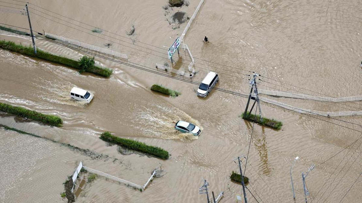 Eight Dead as Record Rainfall Devastates Japan's Chiba Prefecture
