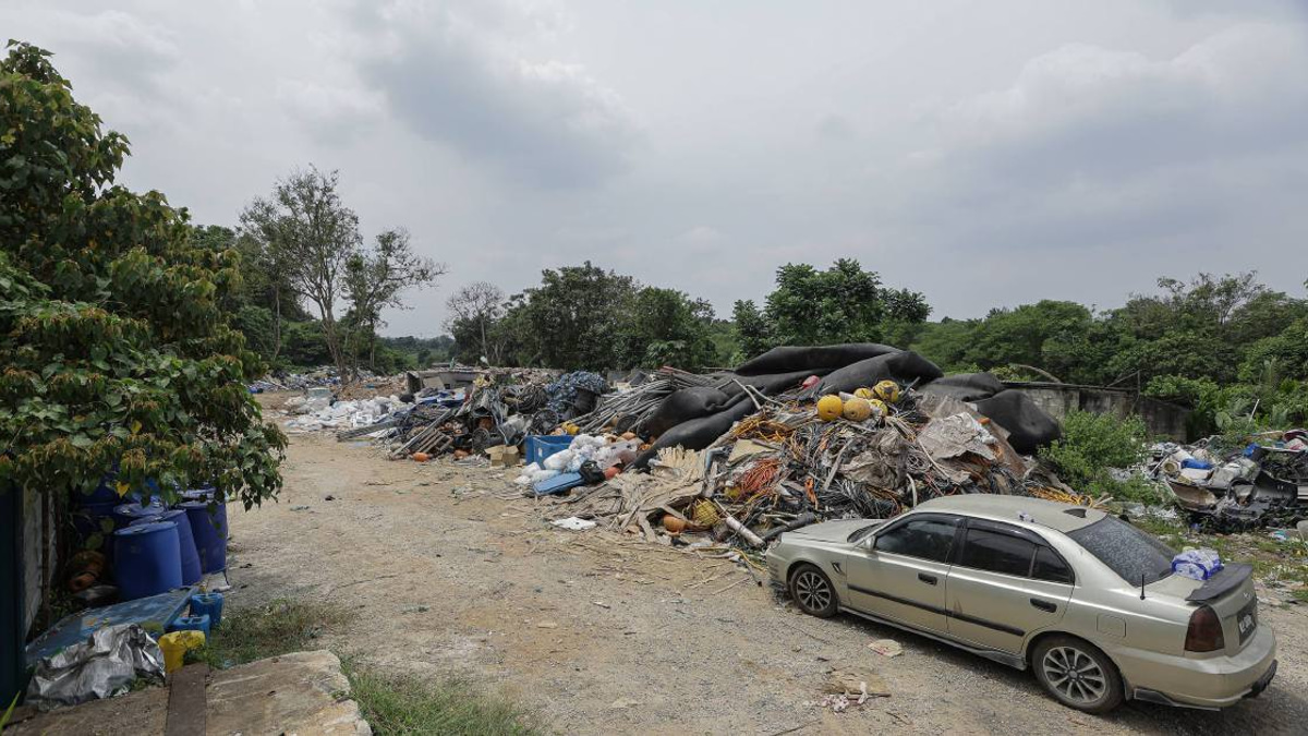 Johor launches multi-agency task force to investigate alleged Singapore construction waste dumping in Pontian