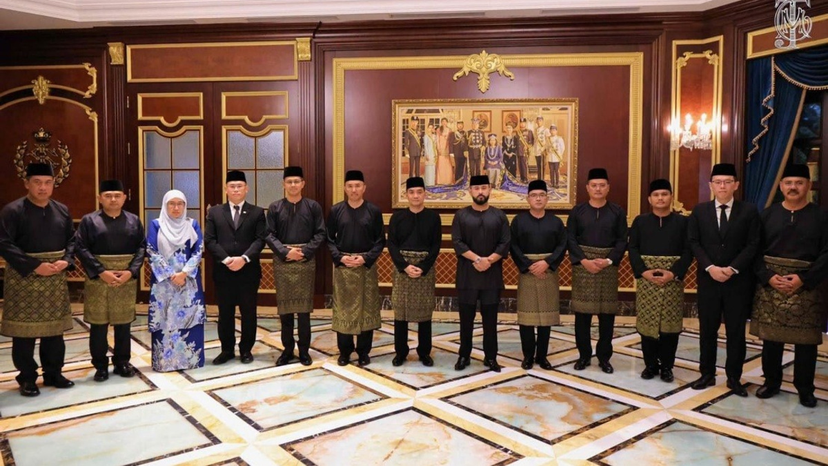 Ten Johor Assemblymen Sworn In As State Executive Council Members