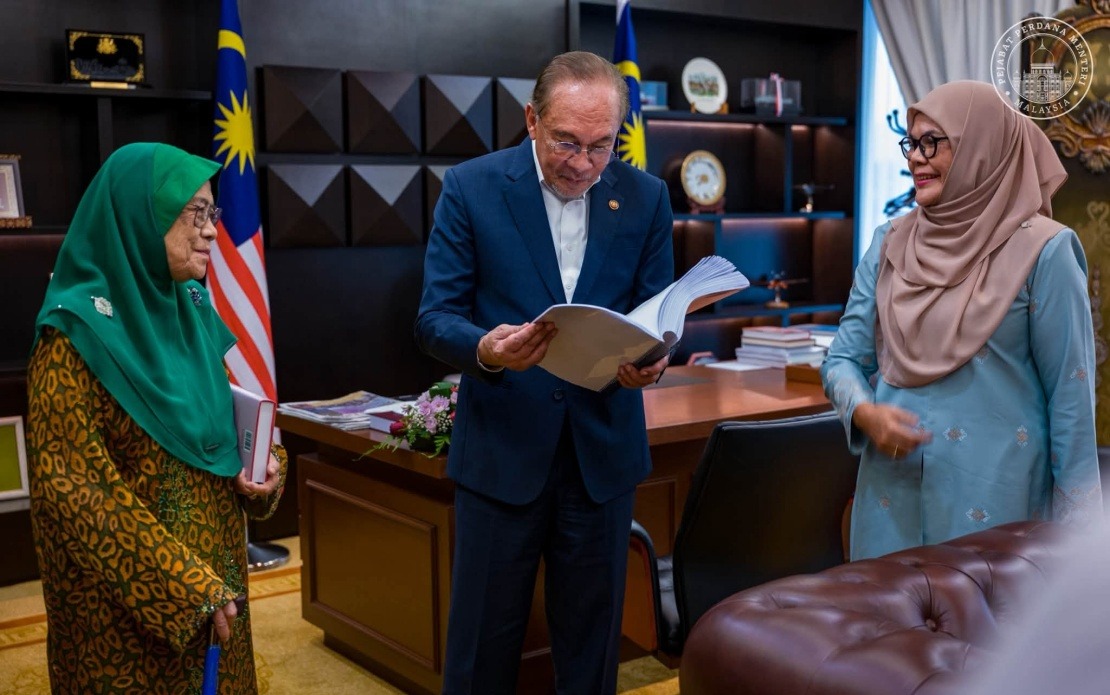 Anwar's New Book Aims to Document Leadership Philosophy for Future Generations