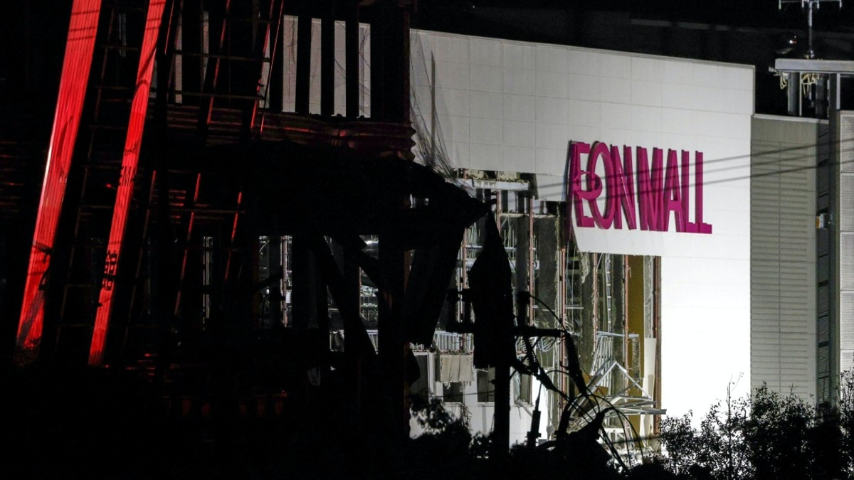 Search Continues for 20-30 Missing After Explosion at Kumamoto Shopping Mall