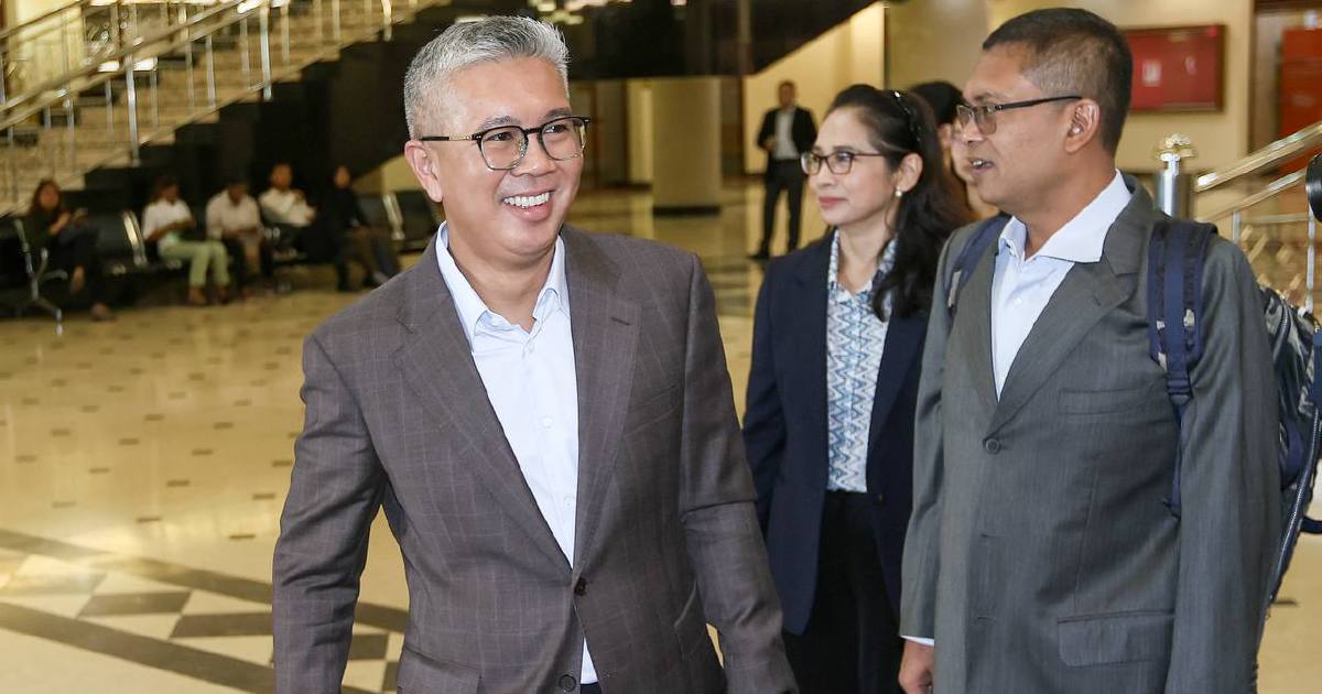 Muhyiddin Proposed 54 Contractors for Jana Wibawa Via Direct Negotiation, Court Hears