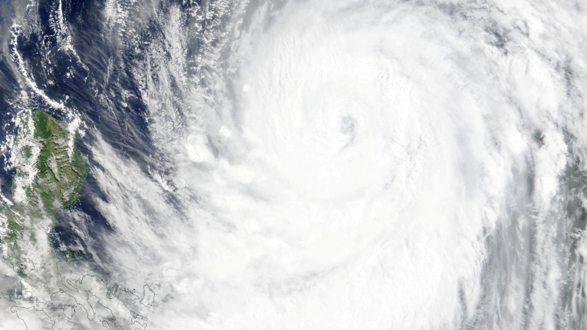 Typhoon Bavi Bears Down on Taiwan as Warnings Escalate