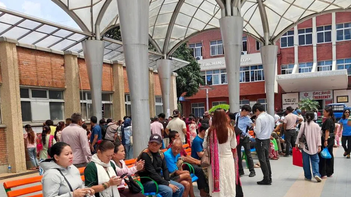Nepal Flood Death Toll Climbs Past 500 as Families Desperately Search Kathmandu Hospitals