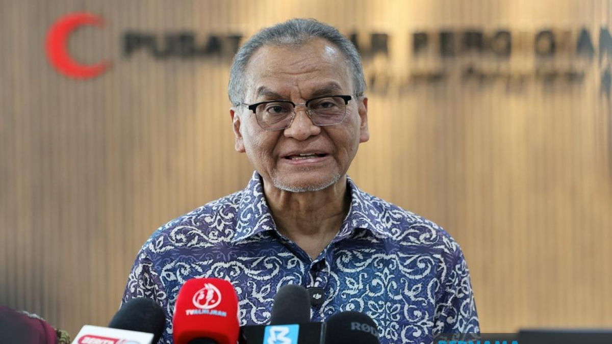 Malaysia's Health Ministry Cautious on Dengue Vaccine Integration as Cases Surge