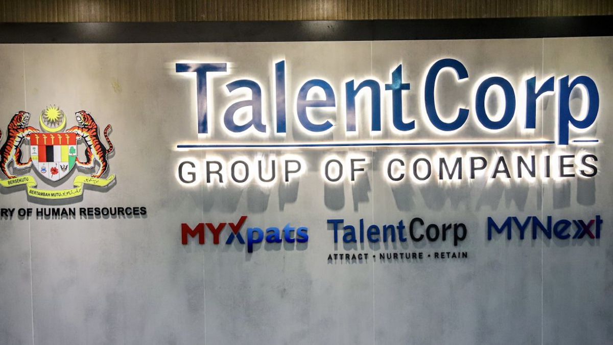 Anwar Orders Review of TalentCorp's Doctor Return Programme