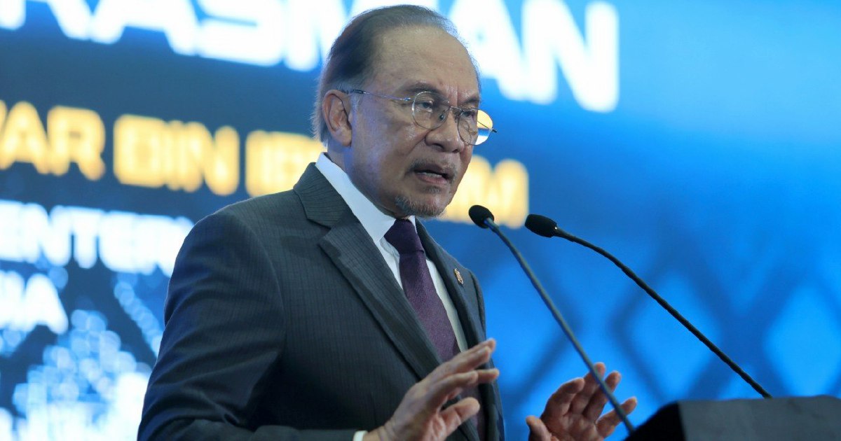 Anwar Warns Schools Against Concealing Bullying Cases for Reputation Protection