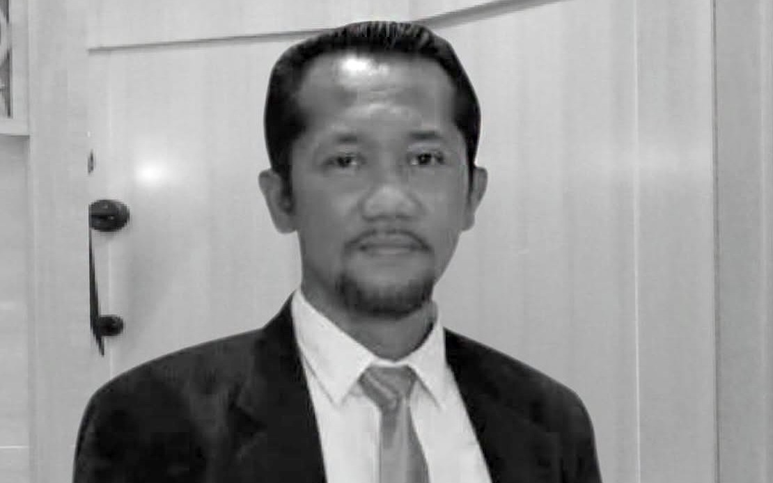 Communications Minister Fahmi Pays Tribute to Deceased Ministry Staff Member